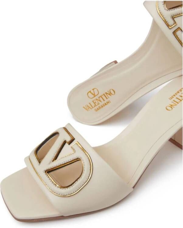 Valentino Garavani Witte VLogo Sandalen met Uitgesneden Handtekening White Dames