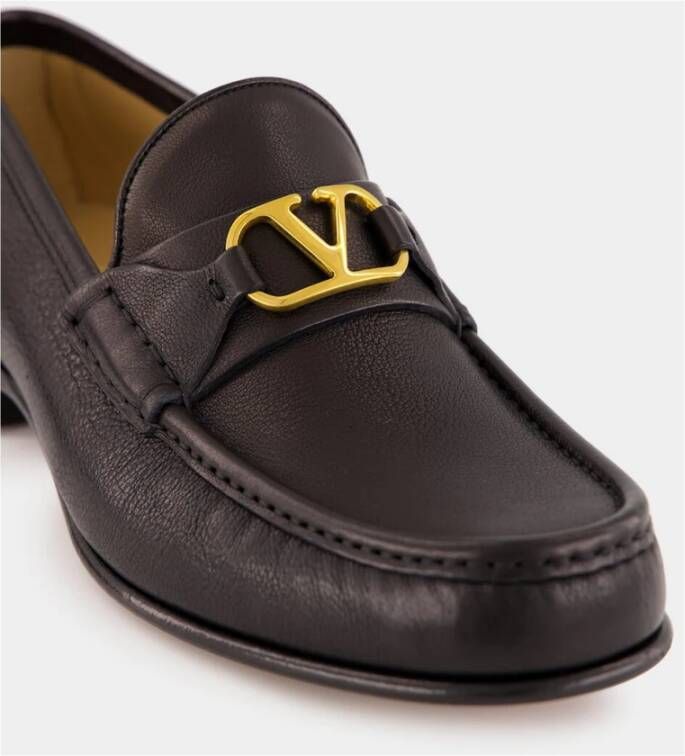 Valentino Garavani Zwarte leren loafers met messing logo