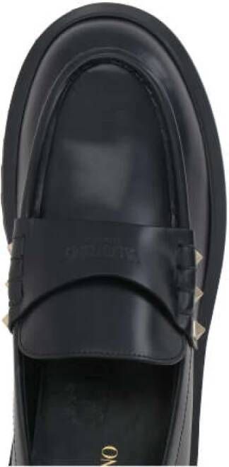 Valentino Garavani Zwarte leren platte schoenen met platinakleurige studs