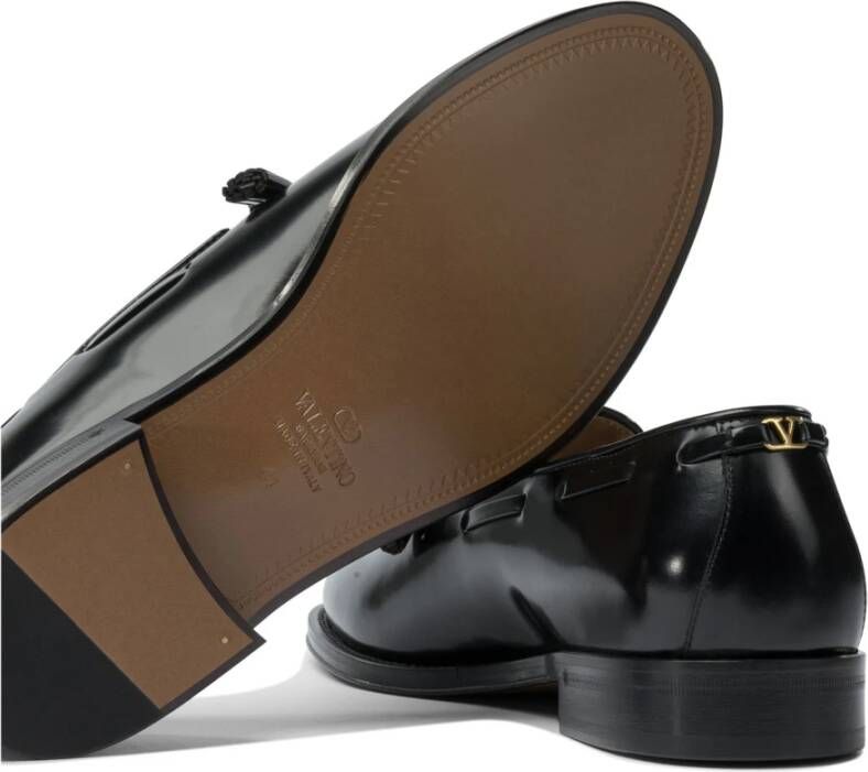 Valentino Garavani Zwarte Loafer Schoenen met Kwast Detail