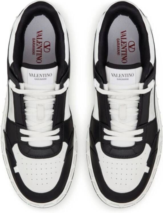 Valentino Garavani Zwarte Sneakers met Rockstud Detail Black Heren