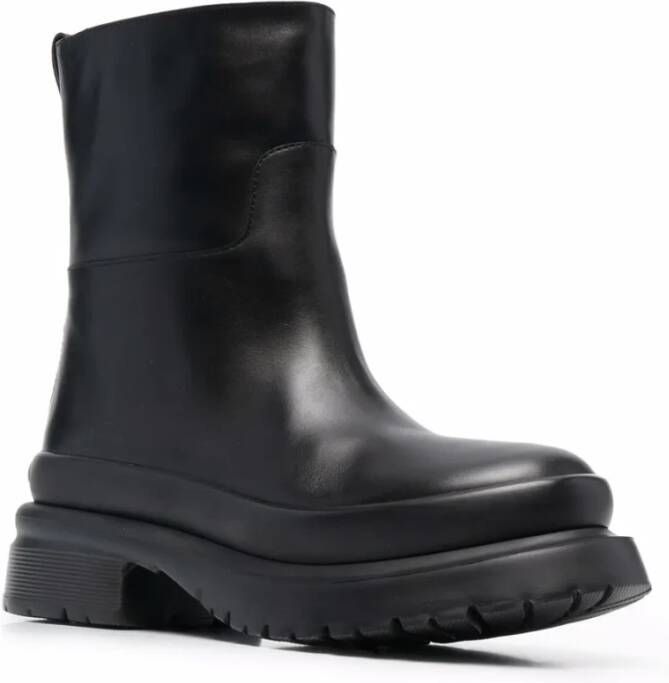 Valentino Rockstud Almond-Toe Enkellaarsjes