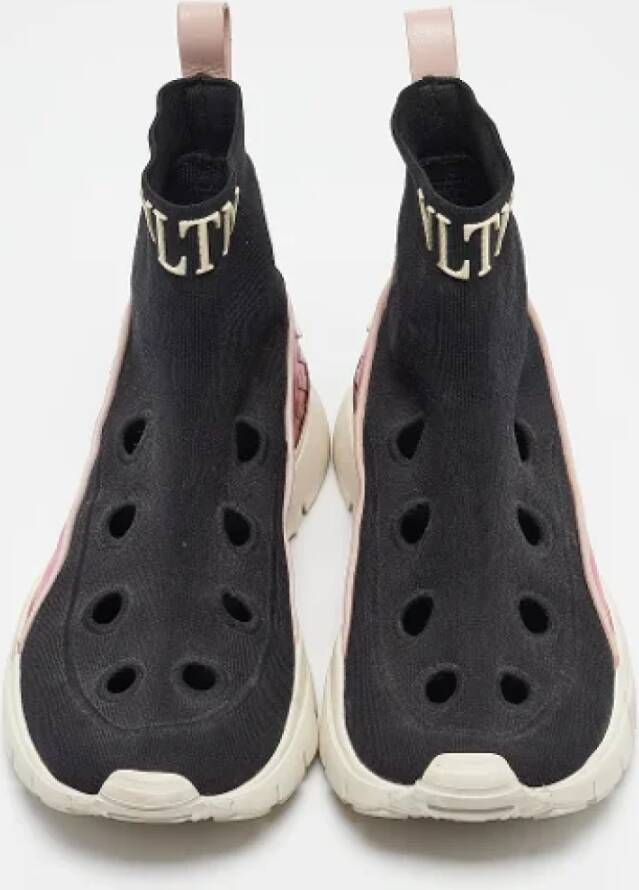 Valentino Vintage Pre-owned Fabric sneakers Black Dames