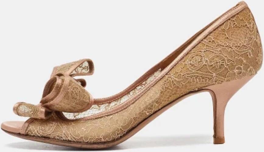 Valentino Vintage Pre-owned Lace heels Beige Dames
