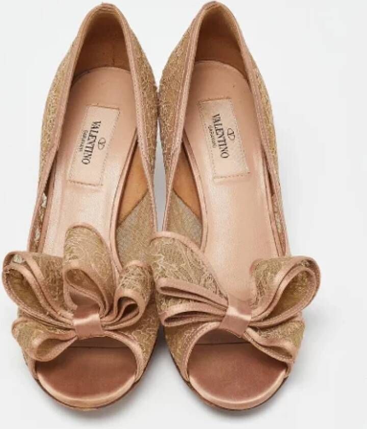 Valentino Vintage Pre-owned Lace heels Beige Dames