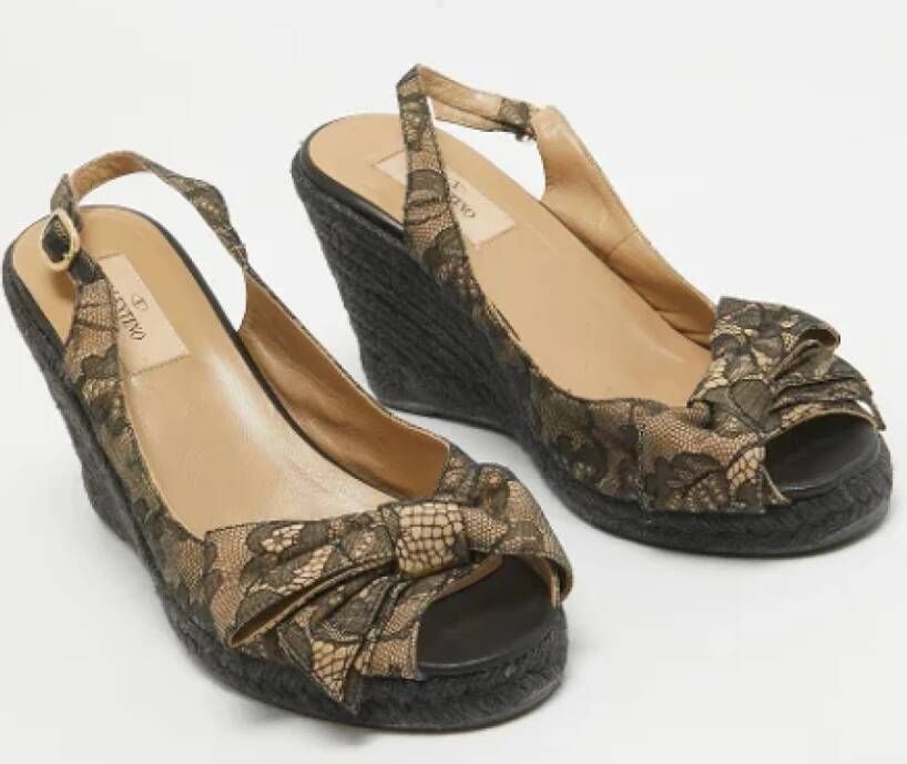 Valentino Vintage Pre-owned Lace sandals Beige Dames
