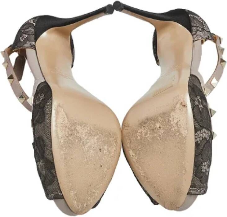 Valentino Vintage Pre-owned Lace sandals Black Dames