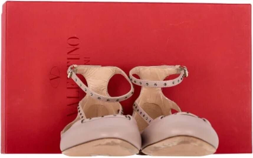Valentino Vintage Pre-owned Leather flats Beige Dames