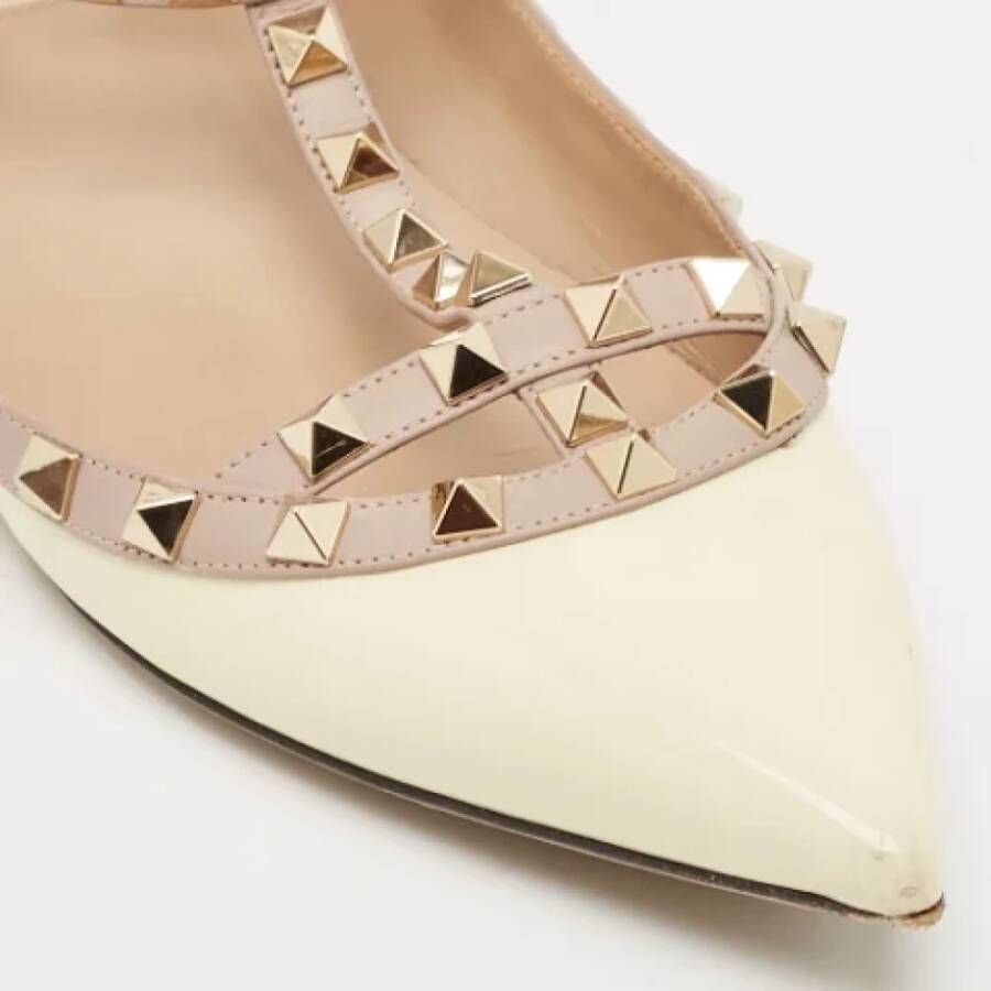 Valentino Vintage Pre-owned Leather flats Beige Dames
