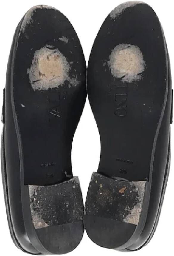 Valentino Vintage Pre-owned Leather flats Black Dames