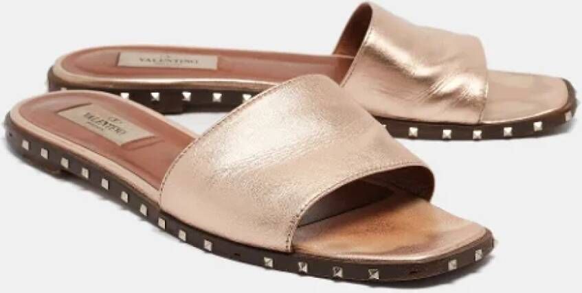 Valentino Vintage Pre-owned Leather flats Gray Dames