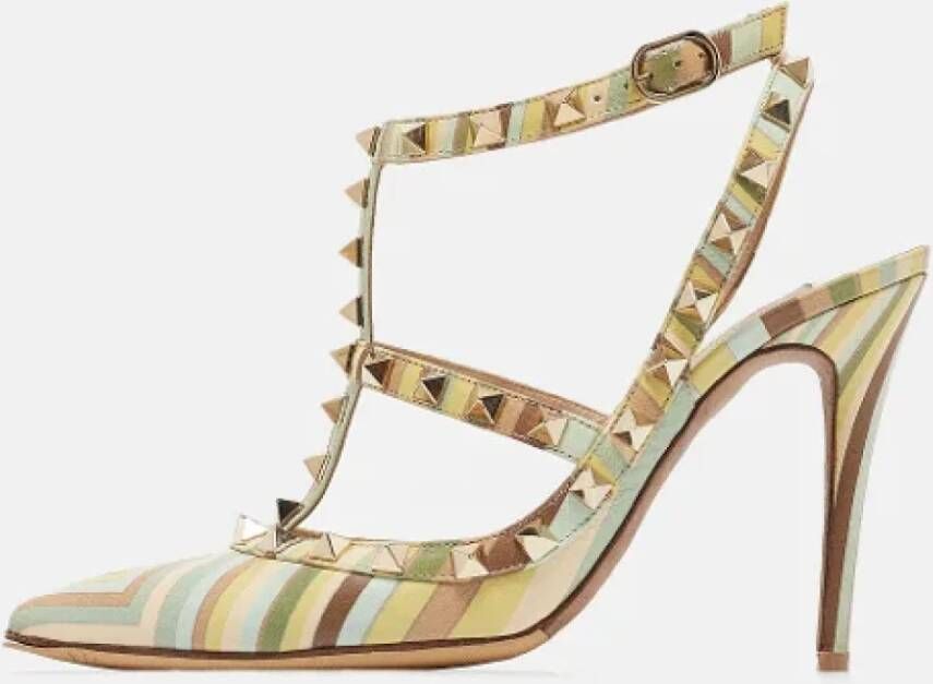 Valentino Vintage Pre-owned Leather heels Beige Dames