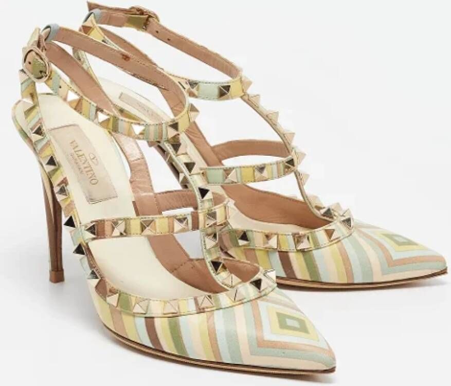 Valentino Vintage Pre-owned Leather heels Beige Dames
