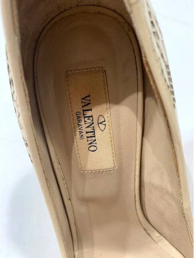 Valentino Vintage Pre-owned Leather heels Beige Dames