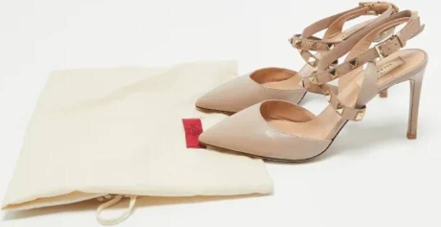 Valentino Vintage Pre-owned Leather heels Beige Dames