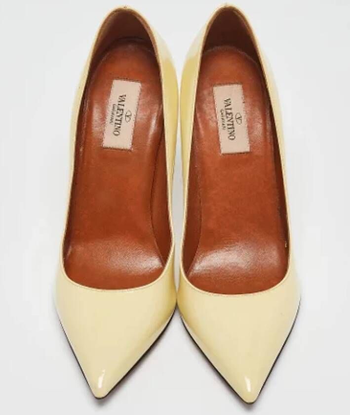 Valentino Vintage Pre-owned Leather heels Beige Dames