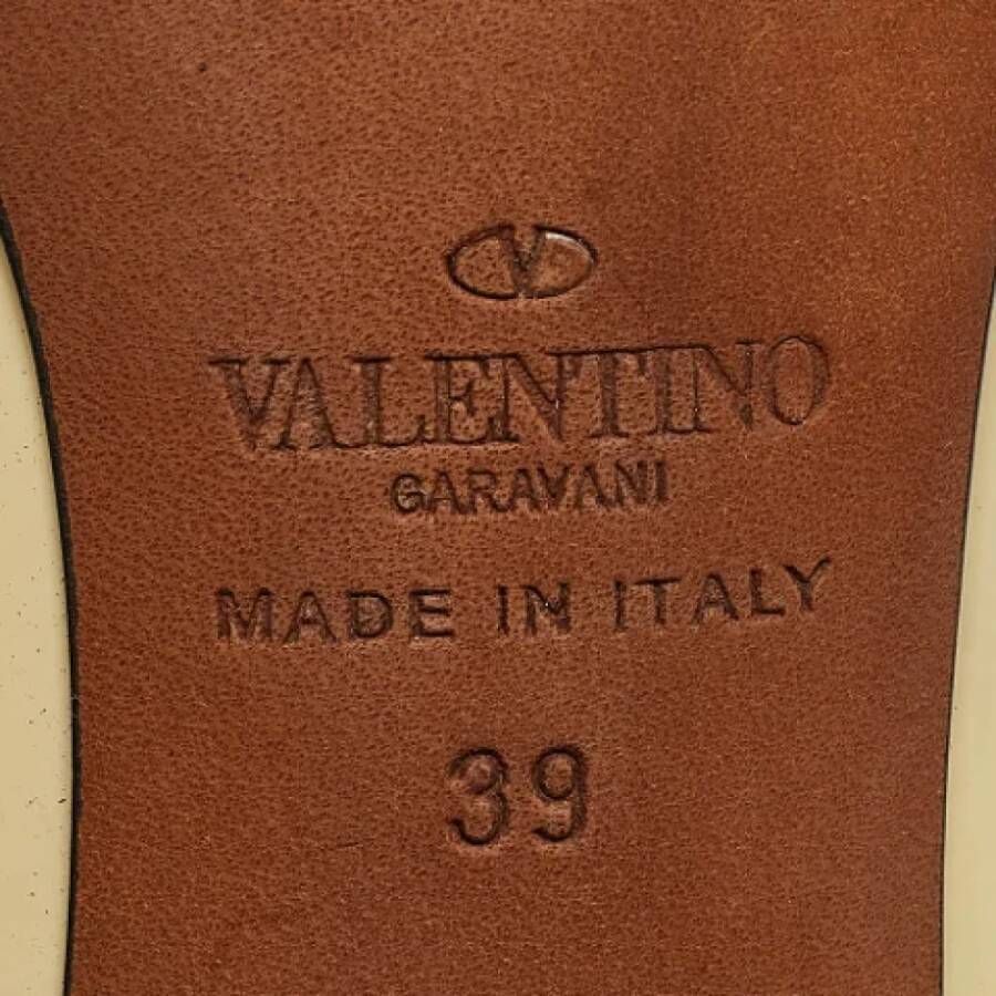 Valentino Vintage Pre-owned Leather heels Beige Dames
