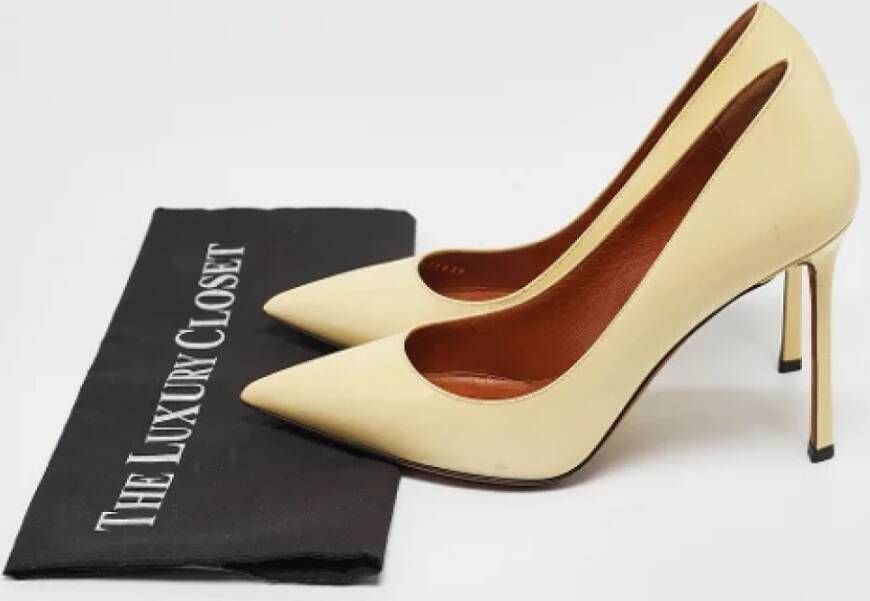 Valentino Vintage Pre-owned Leather heels Beige Dames