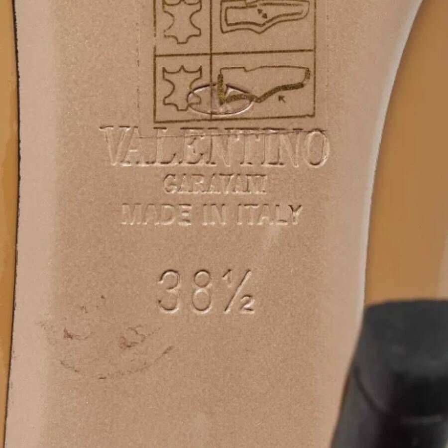 Valentino Vintage Pre-owned Leather heels Beige Dames