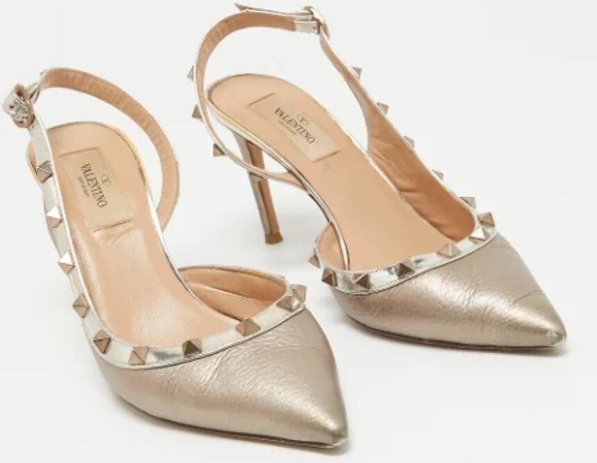 Valentino Vintage Pre-owned Leather heels Beige Dames