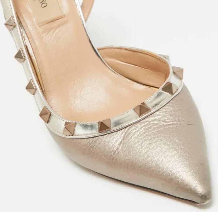 Valentino Vintage Pre-owned Leather heels Beige Dames