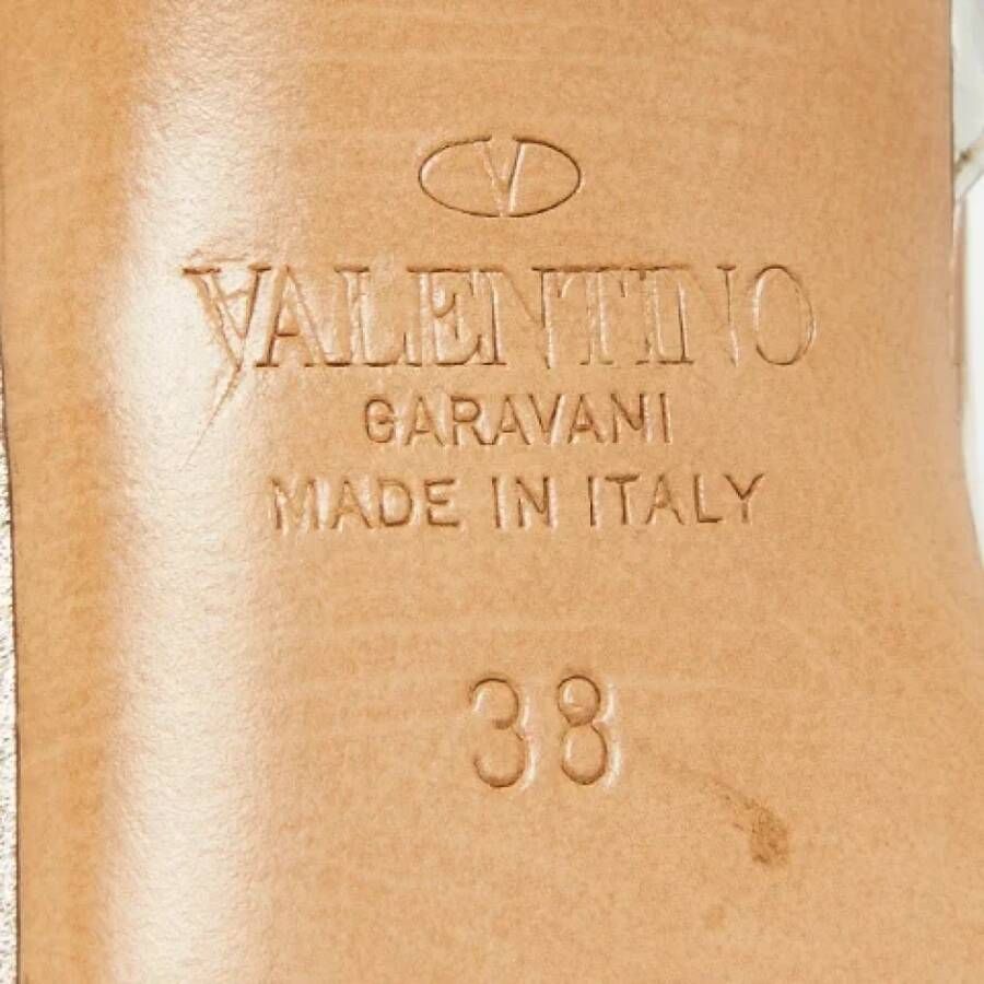 Valentino Vintage Pre-owned Leather heels Beige Dames