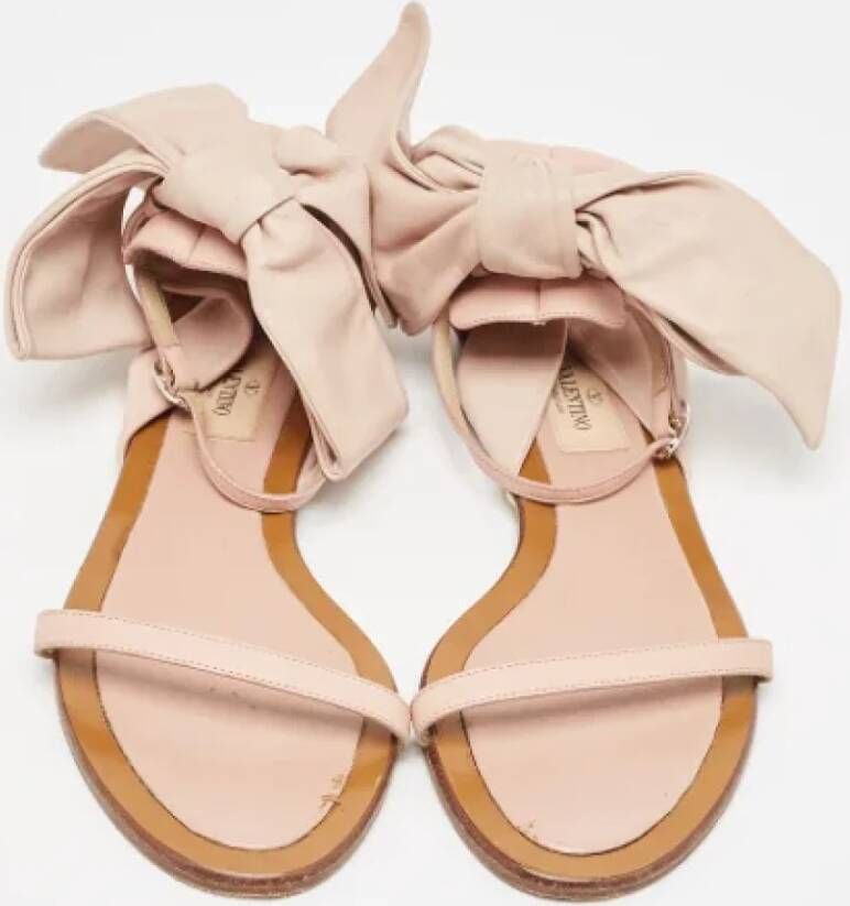 Valentino Vintage Pre-owned Leather sandals Beige Dames