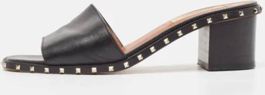 Valentino Vintage Pre-owned Leather sandals Black Dames