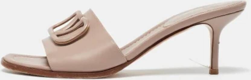 Valentino Vintage Pre-owned Leather sandals Pink Dames