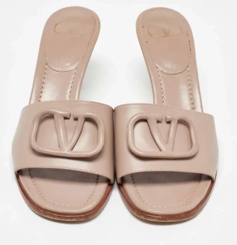 Valentino Vintage Pre-owned Leather sandals Pink Dames