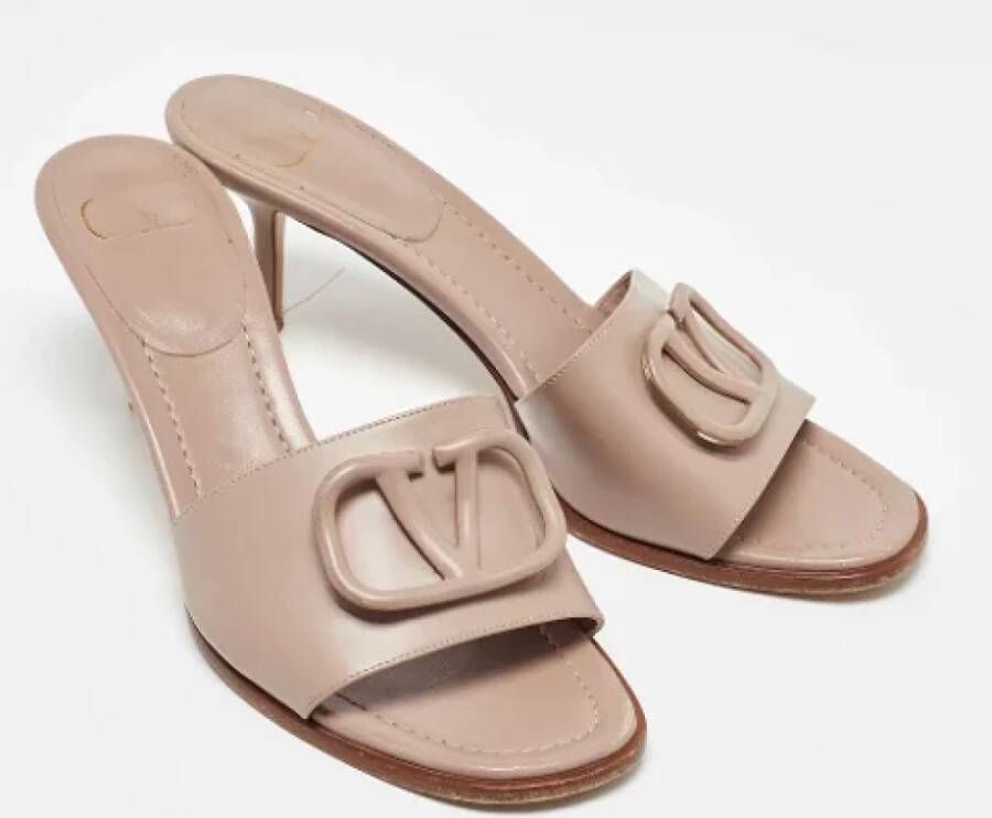 Valentino Vintage Pre-owned Leather sandals Pink Dames