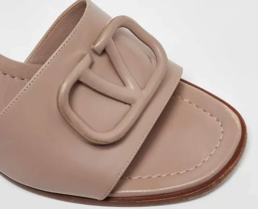 Valentino Vintage Pre-owned Leather sandals Pink Dames