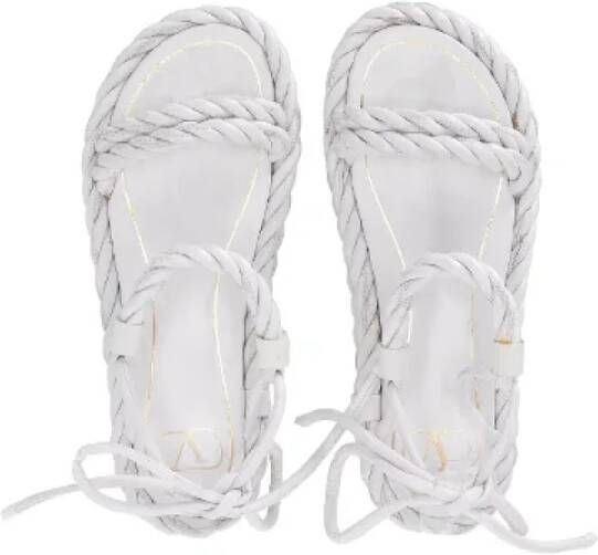Valentino Vintage Pre-owned Leather sandals White Dames