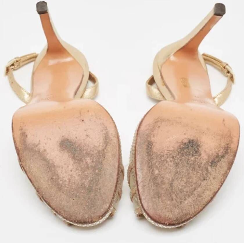 Valentino Vintage Pre-owned Leather sandals Yellow Dames