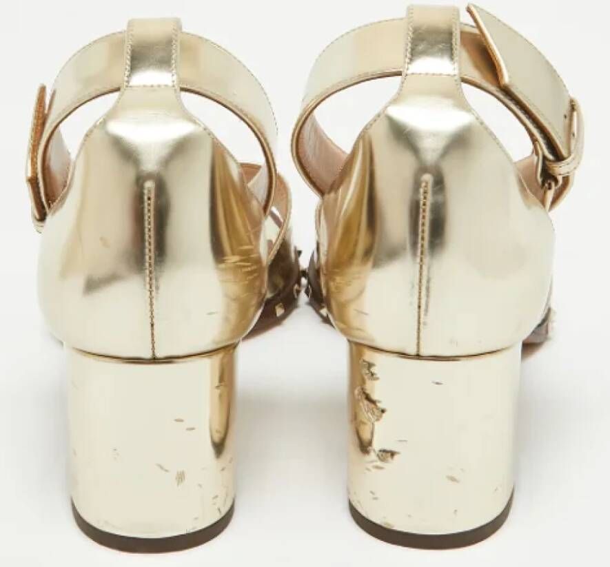 Valentino Vintage Pre-owned Leather sandals Yellow Dames