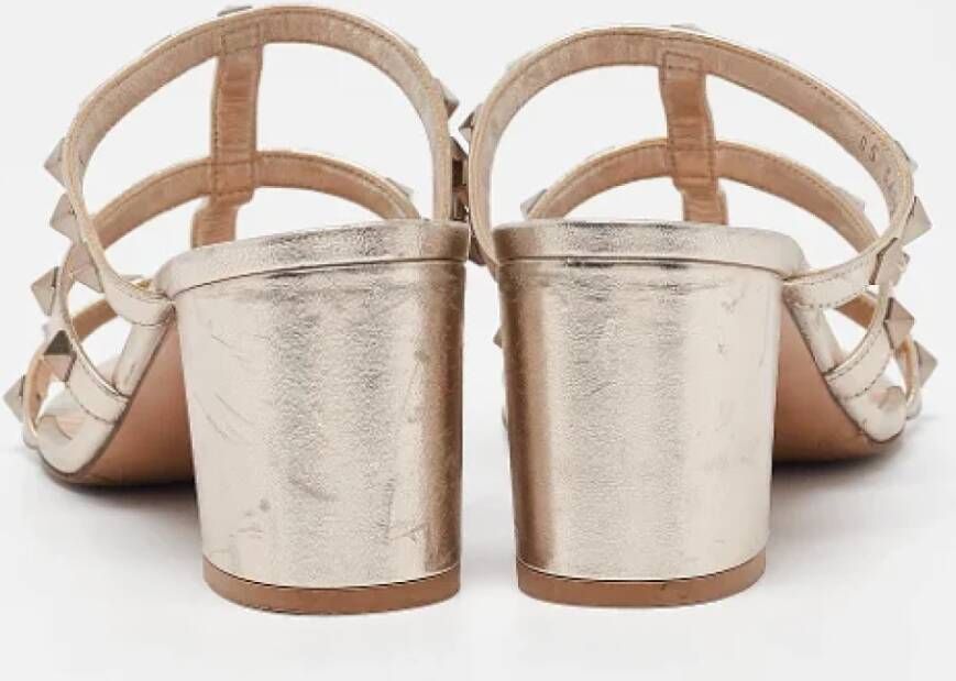 Valentino Vintage Pre-owned Leather sandals Yellow Dames