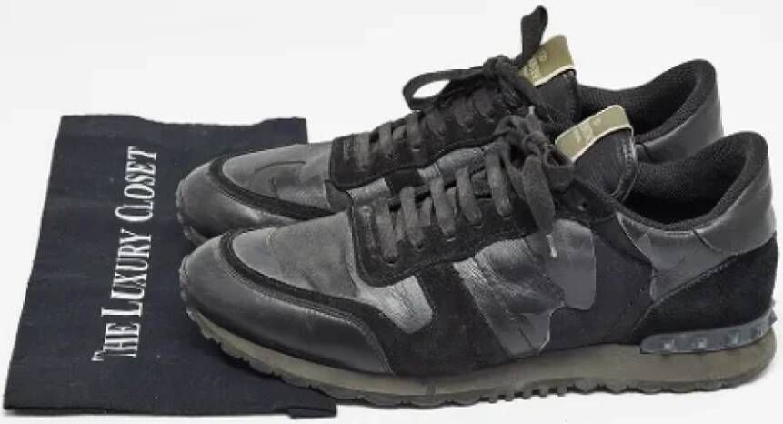 Valentino Vintage Pre-owned Leather sneakers Black Heren