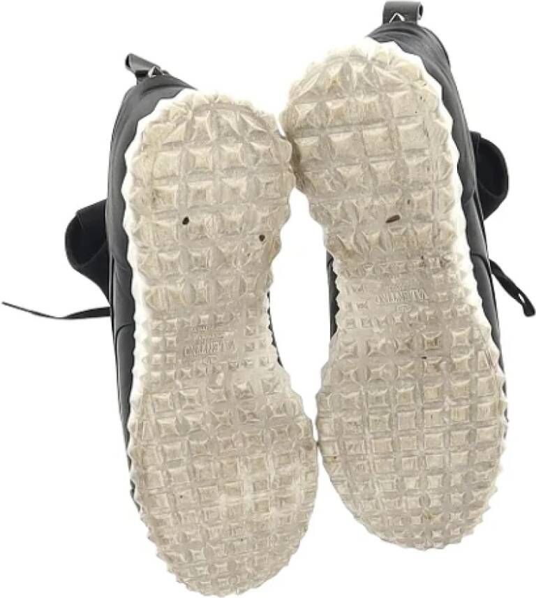 Valentino Vintage Pre-owned Leather sneakers Black Heren
