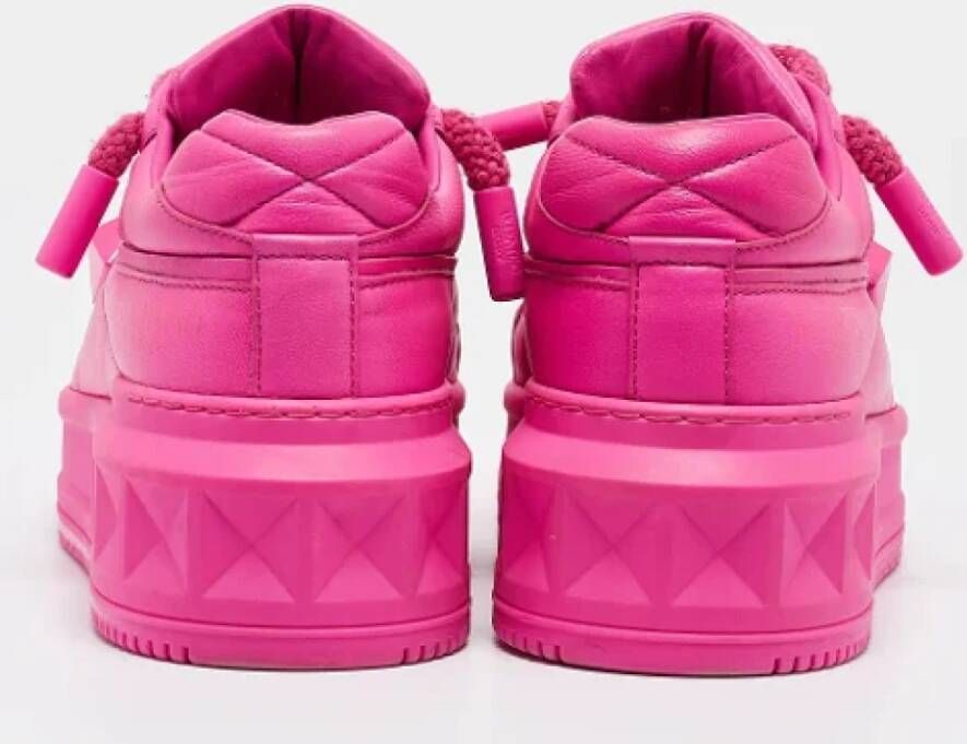 Valentino Vintage Pre-owned Leather sneakers Pink Dames