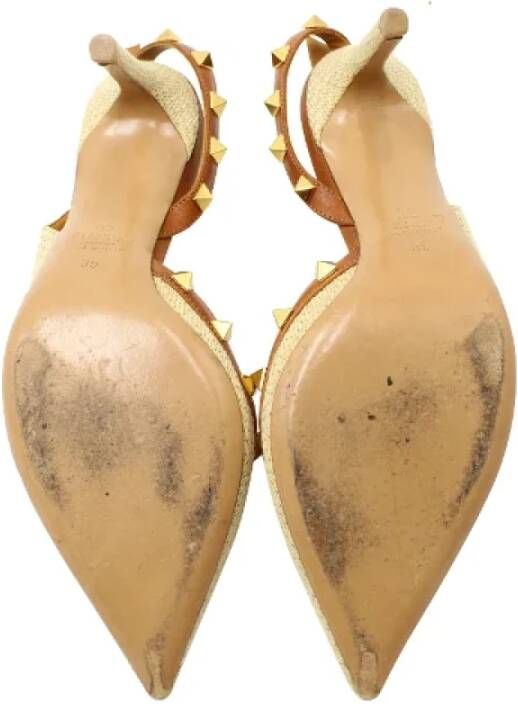 Valentino Vintage Pre-owned Raffia heels Beige Dames