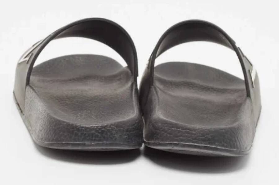Valentino Vintage Pre-owned Rubber flats Black Dames