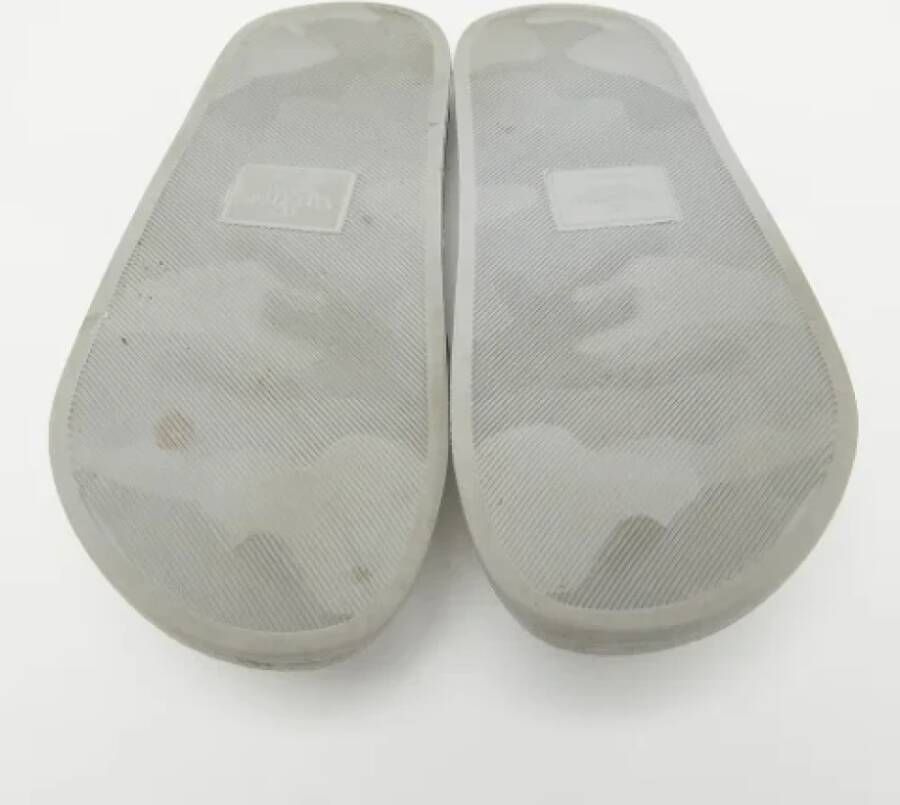 Valentino Vintage Pre-owned Rubber sandals Gray Dames