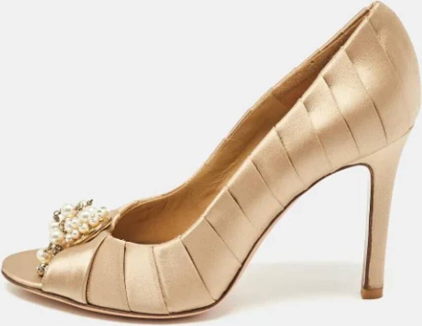 Valentino Vintage Pre-owned Satin heels Beige Dames