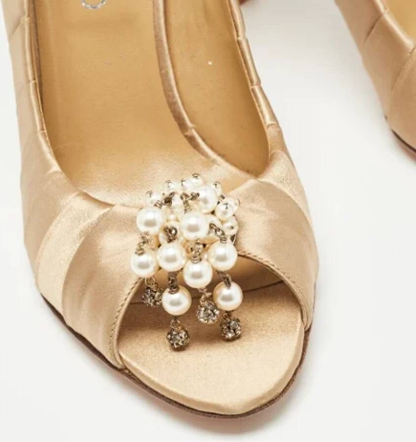 Valentino Vintage Pre-owned Satin heels Beige Dames