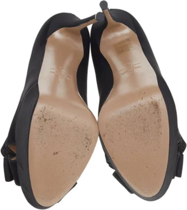 Valentino Vintage Pre-owned Satin heels Black Dames