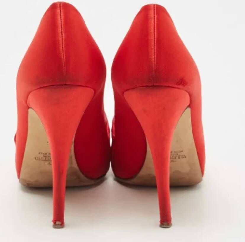 Valentino Vintage Pre-owned Satin heels Red Dames