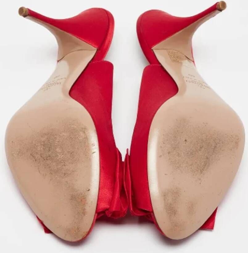Valentino Vintage Pre-owned Satin heels Red Dames