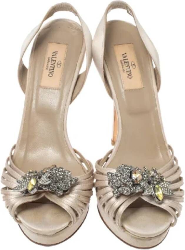 Valentino Vintage Pre-owned Satin sandals Beige Dames
