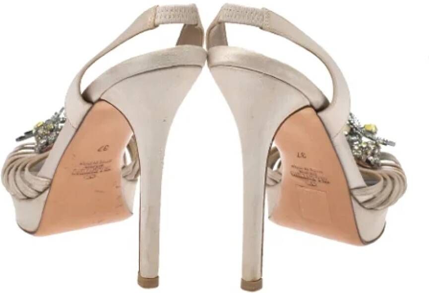Valentino Vintage Pre-owned Satin sandals Beige Dames