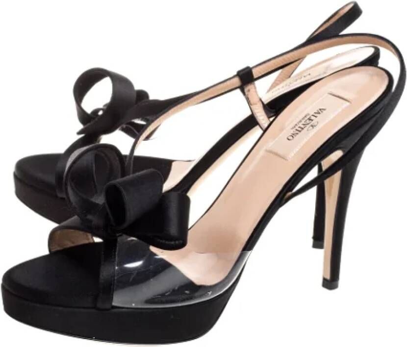 Valentino Vintage Pre-owned Satin sandals Black Dames